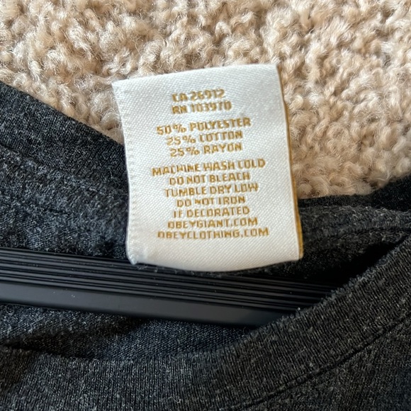 Obey OG shirt small - Picture 4 of 4